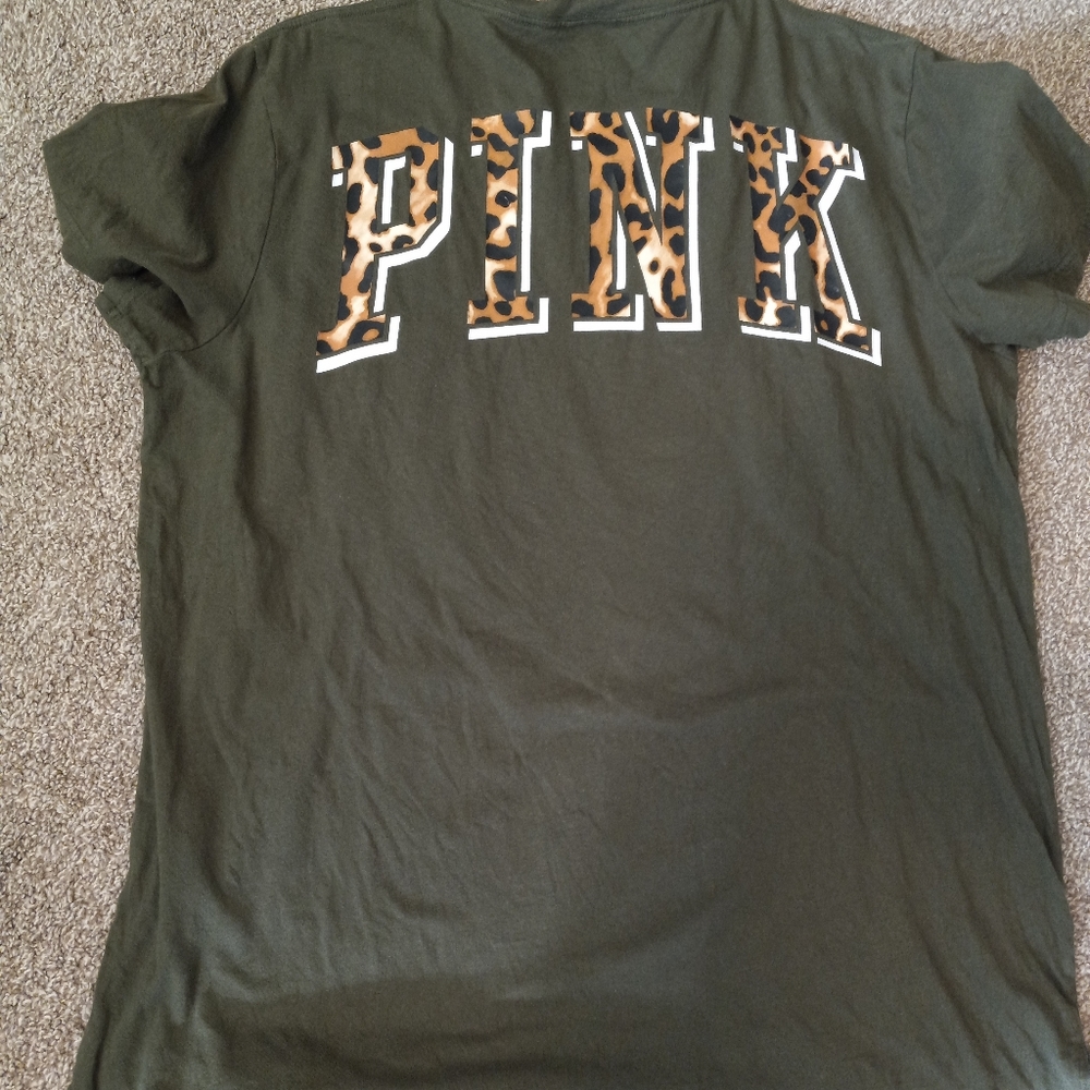 Vs pink tee